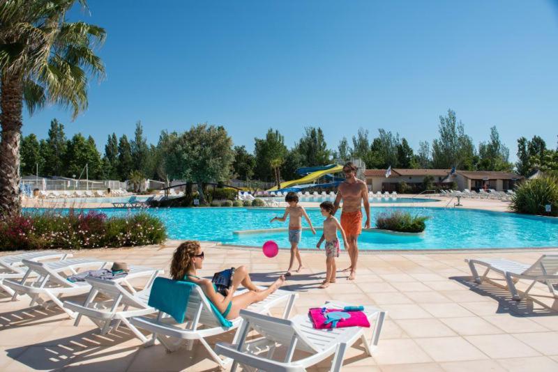 Camping Officiel Siblu La Carabasse Виас Экстерьер фото